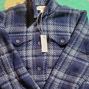 Blue plaid shacket with thick wool fabric and standard collar